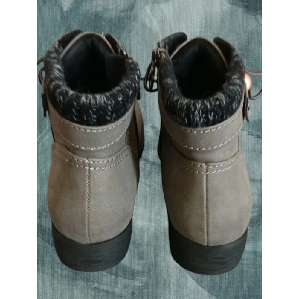 Sporto Womens Faux Suede Ankle Boots With Knit Collar & Lace-Up 7.5M gray color